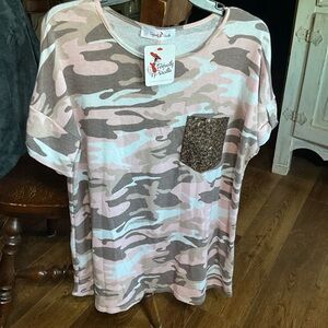 NWT perfectly Priscilla size 10/12 pink camo top